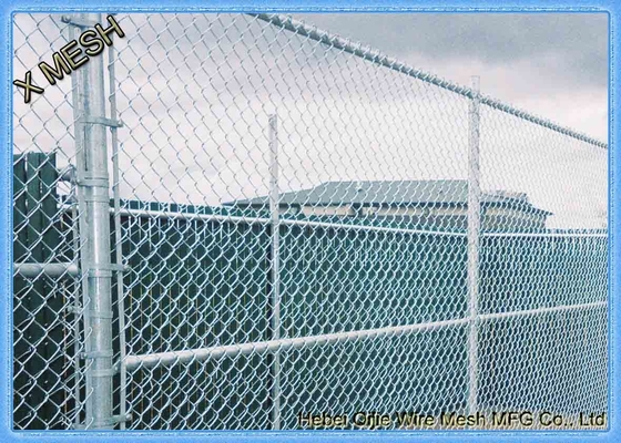 9つのゲージの商業住宅のためのアルミニウム上塗を施してある鋼鉄チェーン・リンクの塀のプライバシーの生地