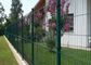 家の屋外の装飾的な溶接された金網の金属によって曲げられるパネル3Dの庭の塀