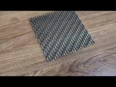 建築編まれた金網