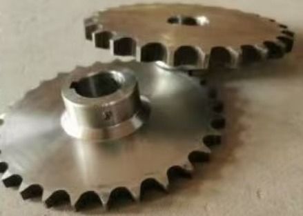 DIN スプロケット 24B 28B 32B 10mm 歯とC45素材のチェーンホイール