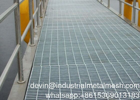プロフェッショナルカスタム道路およびブリッド工業用鋼床グレーチング溶融亜鉛メッキ鋼グレーチングステンレス鋼グレーチング