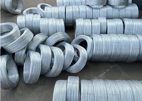 電流を通された亜鉛鉄ワイヤー ロール価格のGIの金属の結合ワイヤーは熱いすくいの電流を通された鉄ワイヤーに電流を通した