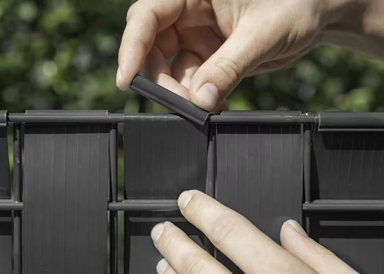 チェンリンクフェンスのための簡単に組み立てられるPVCプライバシーストライプ