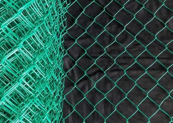 7フィートのポリ塩化ビニールの上塗を施してある熱い浸された電流を通されたチェーン・リンクの塀の生地の住宅