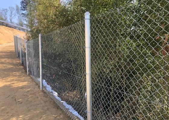 2.5mm-3.0mm ホットDIPガルバン化チェーンリンクフェンス 9ゲージ