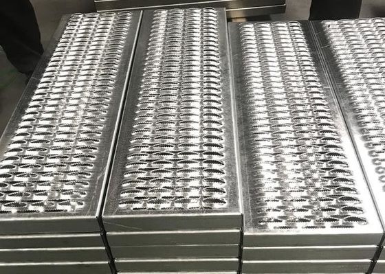 マックス 6000mm 定期的なグリップ ストラット 階段の歩道 ランパとデッキ