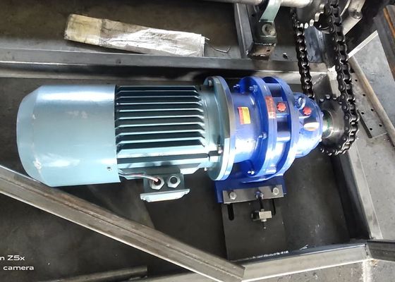 PLCは溶接された網の塀のパネルのためのフル オートのひだを付けられた金網編む機械を制御します