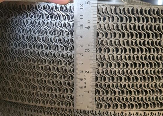 1.15mm-1.2mm 厚さ 穴を開けたメタルメッシュ 穴を開けたメタルストライプ 檻を作る