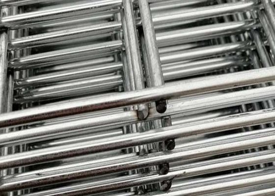 ポリ塩化ビニールは3Dに100平方メートル曲げた塀のパネルの三角形の曲がる塀の>=を塗った