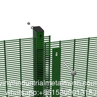 持続可能 358 アンチクライミングフェンスパネル 強化された周辺保護システムのための明確な視野を持つ高度なセキュリティアンチカットワイヤーメッシュをカスタマイズしました