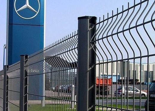 粉は扱われた溶接された曲げられた金属の塀のパネルの重いゲージ熱に-塗った