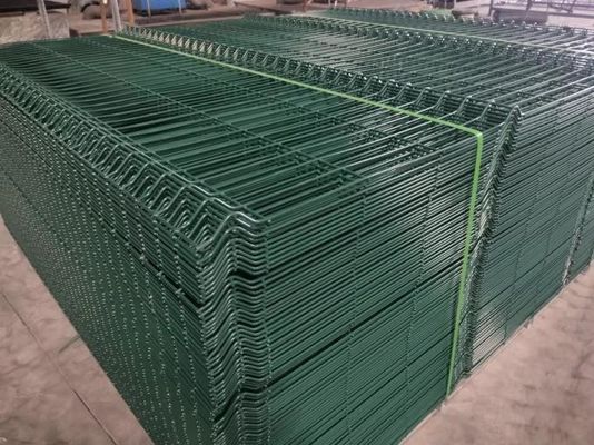 プライバシー カーブメタルフェンス PVCコーティング 50x200mm