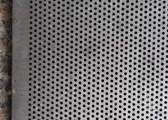 0.6mm 穴 80mm 幅 ステンレス鋼 孔状シート 丸い穴