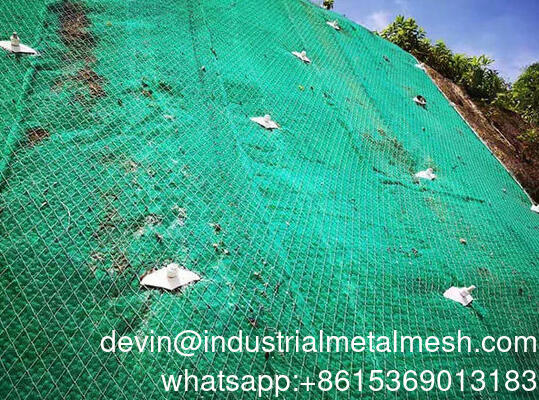 斜面安定化におけるテッコ高張力網