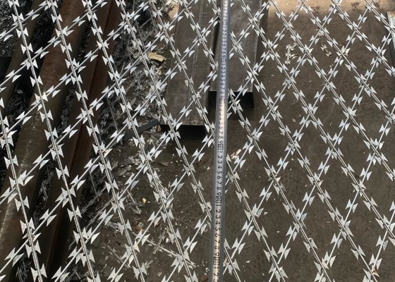 Bto-22によって溶接されるかみそりの金網は空港および軍用基地で使用されます